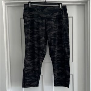 Women’s Black Gray Camo Active Leggings - 226